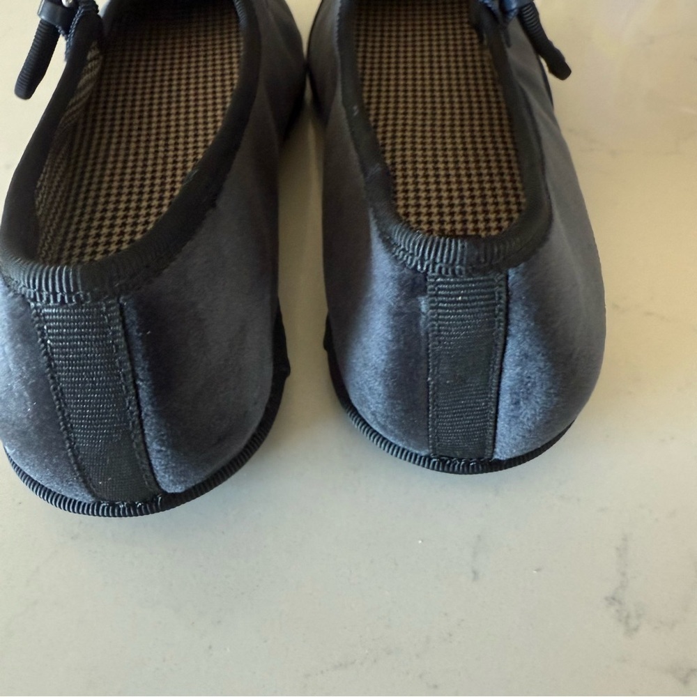 New Vince Nolita Velvet Mary Jane flats in color night star Size: 6 - Picture 4 of 4